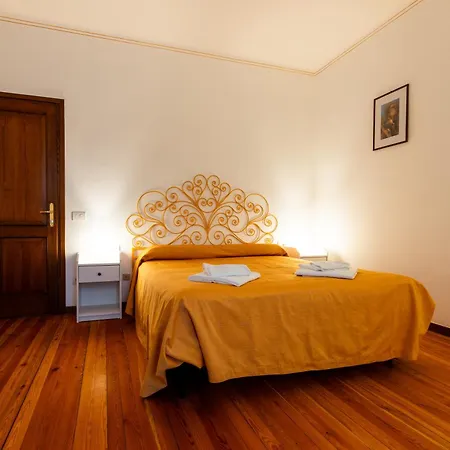 - Ca' Broni Bed & Breakfast *