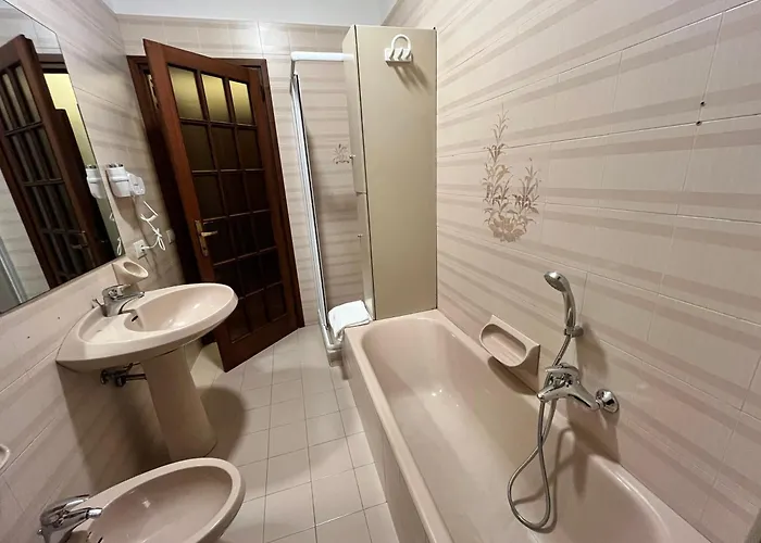 - Ca' Broni Bed & Breakfast